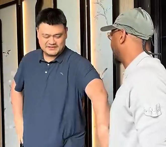 关于姚明随队前往奥运会遭遇围观者，稳步上升的信息