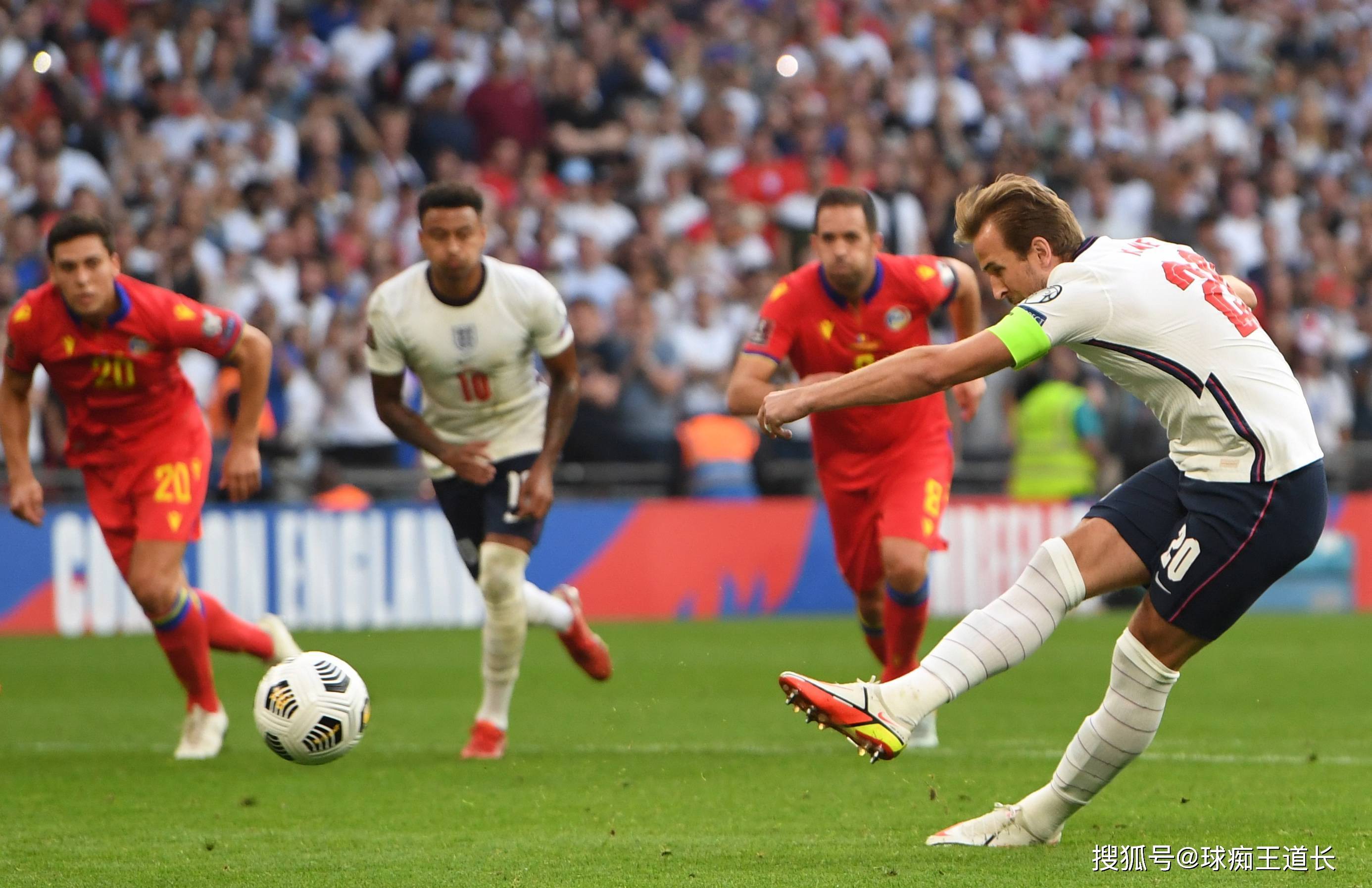 欧洲足球联赛引发球迷热烈讨论，气势如虹