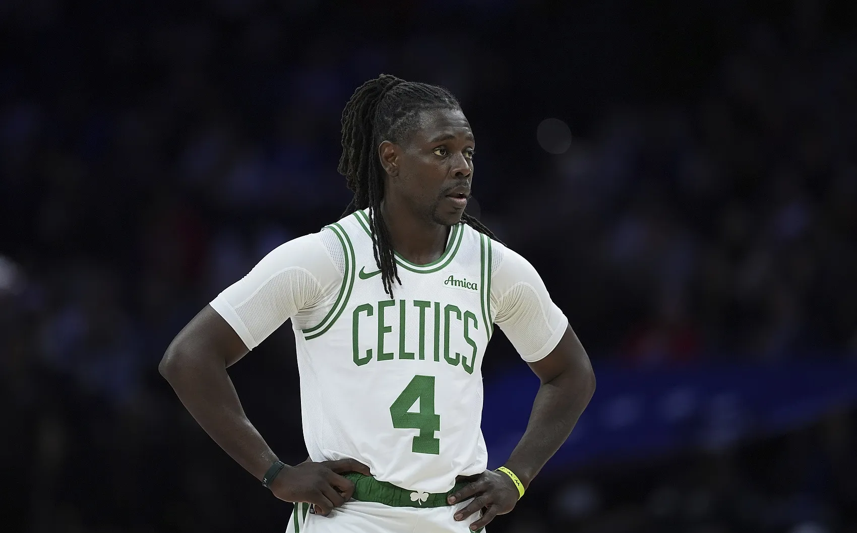 黄蜂客场逆袭，霍乐迪三分绝杀，稳步上升