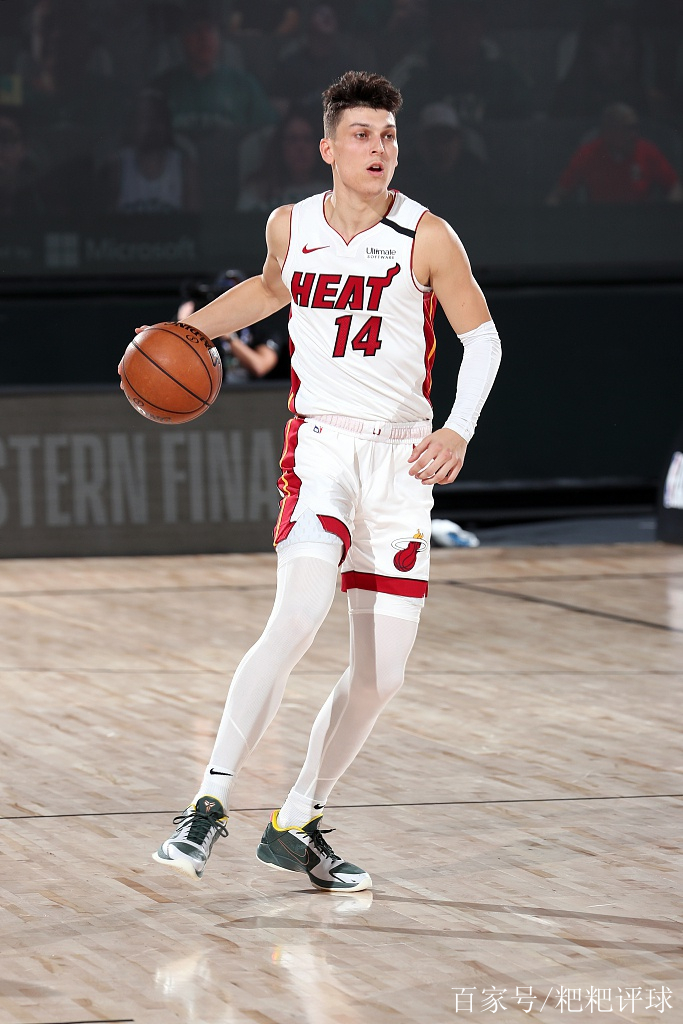 关于爵士轻取四川队，塔图姆扛起全队的信息