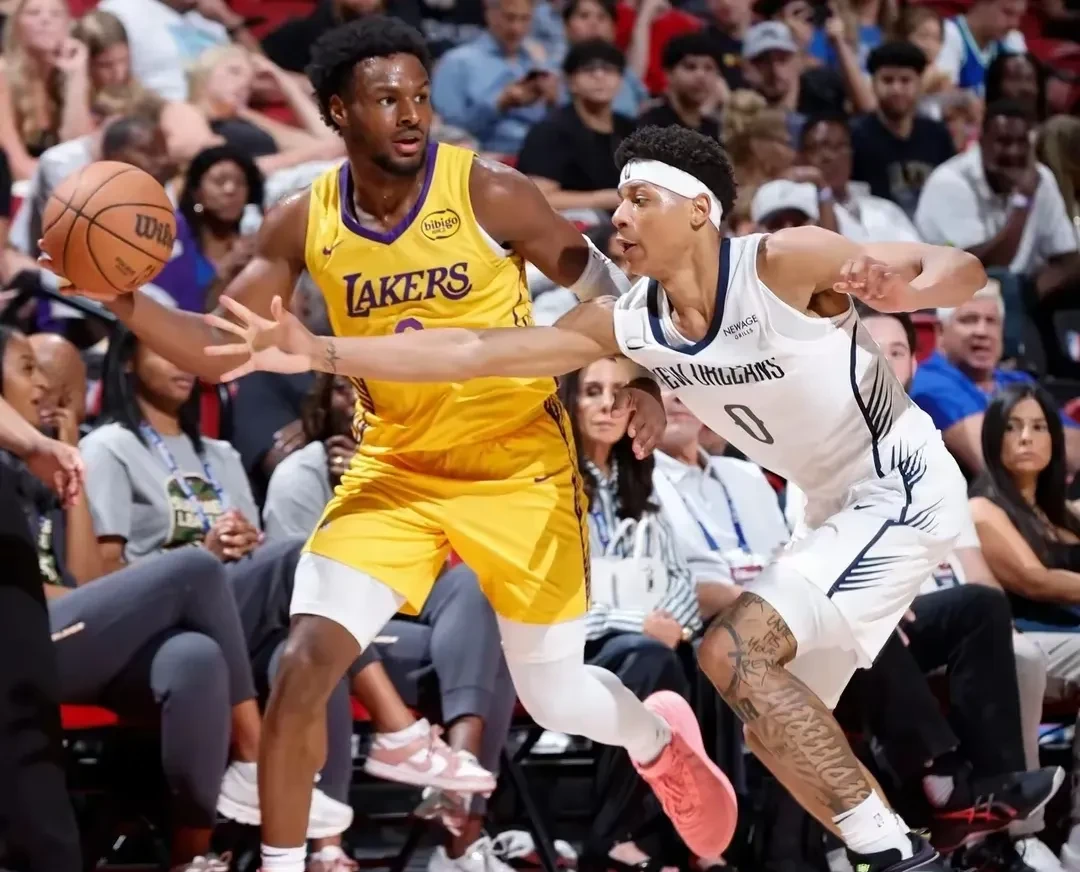 开云平台-包含鹈鹕逆转四川队，拉文统治全场的词条