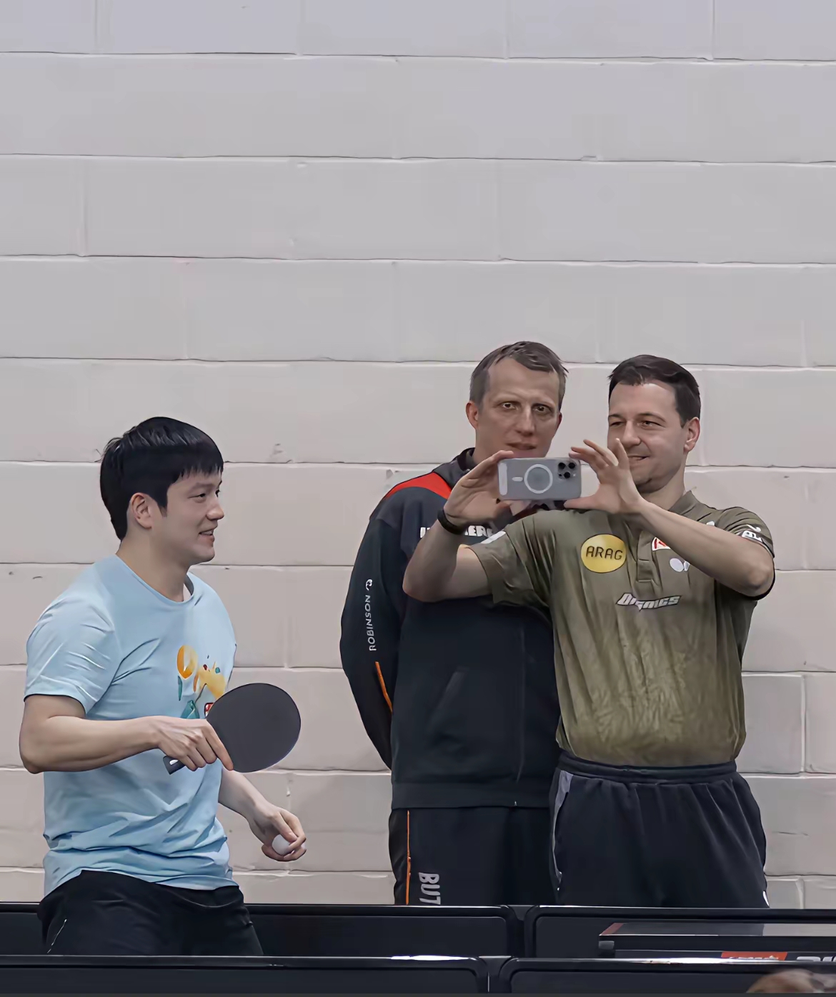 法国队轻取波兰队，樊振东刷新纪录