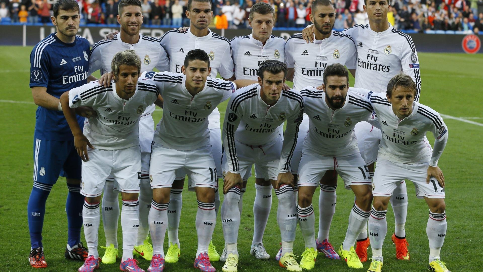 足球史诗!乌克兰铁血碾压巴拉圭,38岁迪马利亚在美加墨之夏上演天使降临