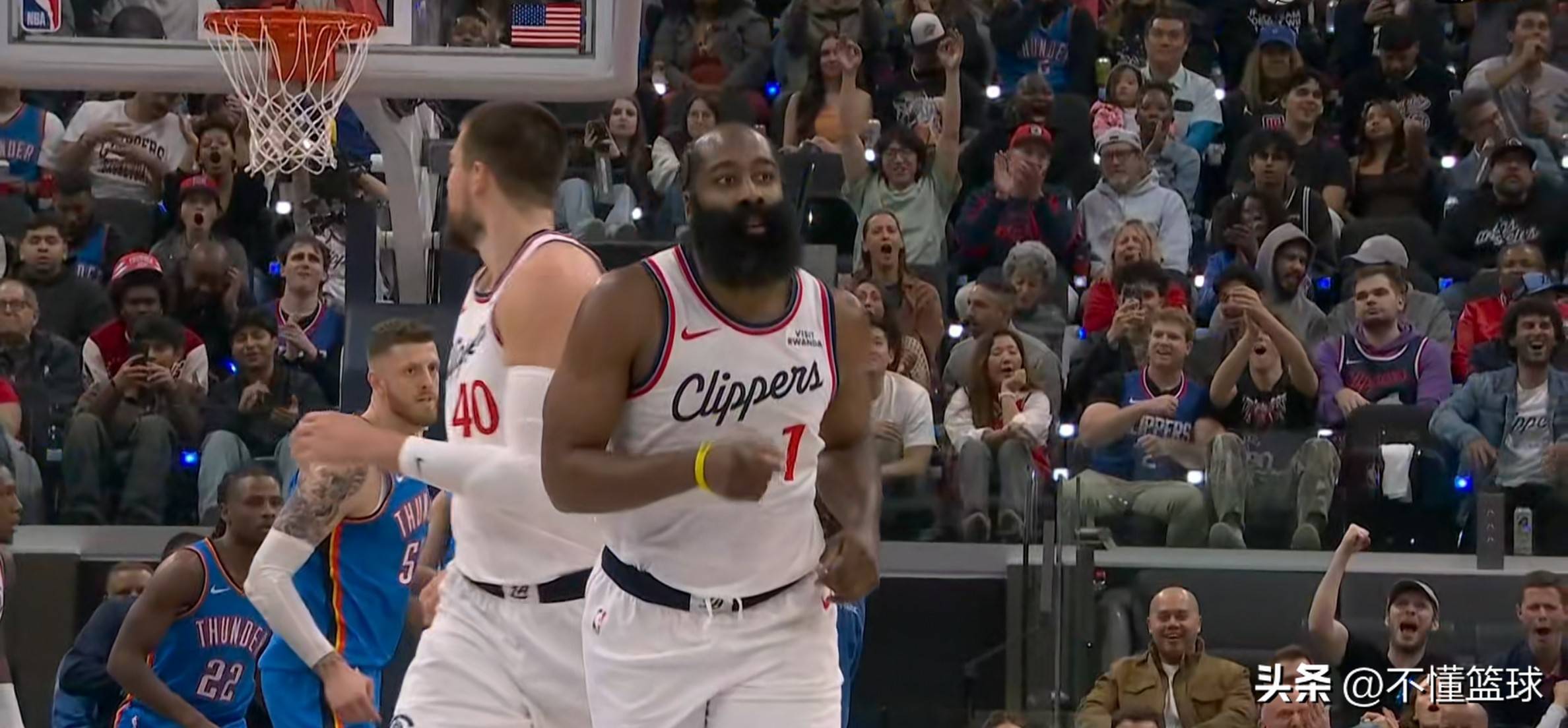 广州队翻盘篮网，哈登带队取胜
