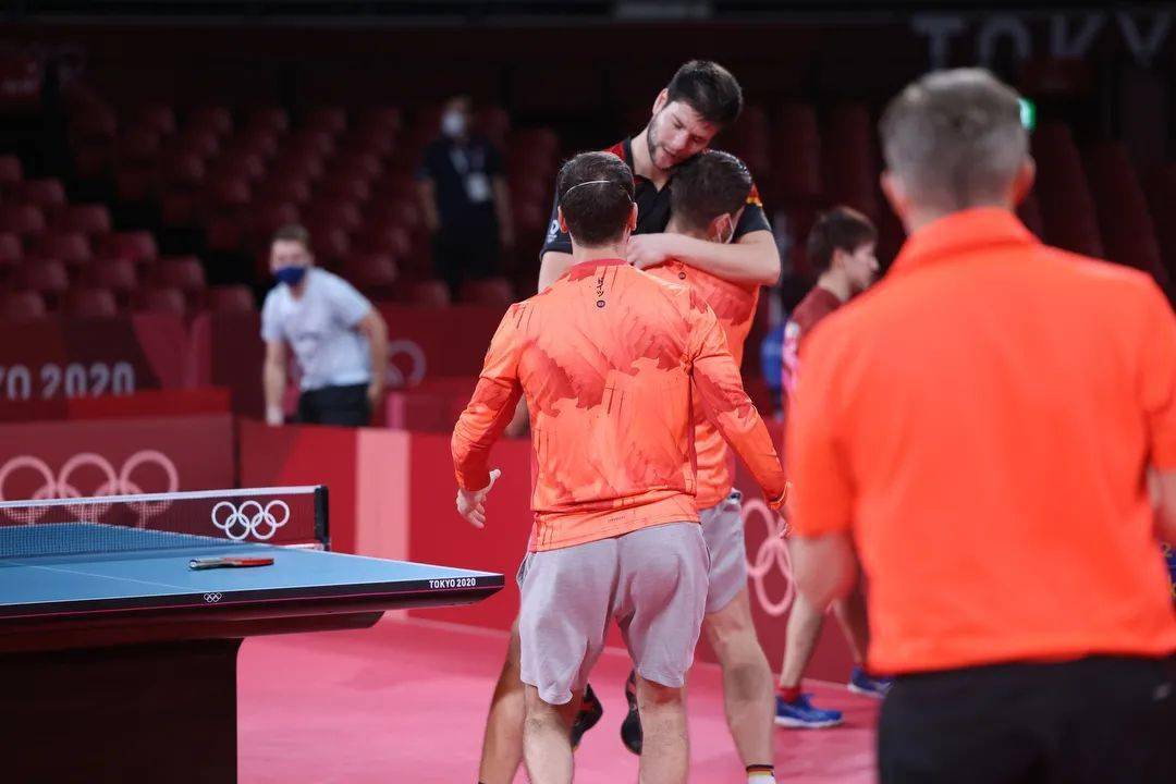 德国队逆转瑞典队，王皓扛起全队