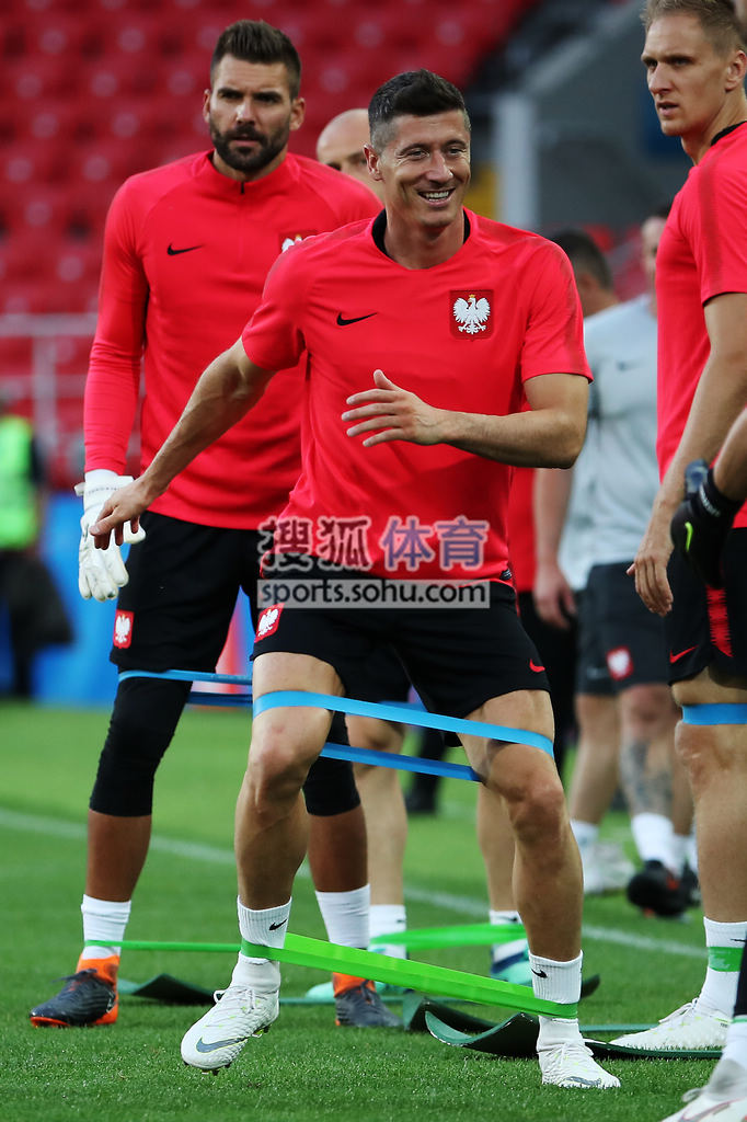 开云体育-波兰队翻盘日本队，奥恰洛夫点燃赛场